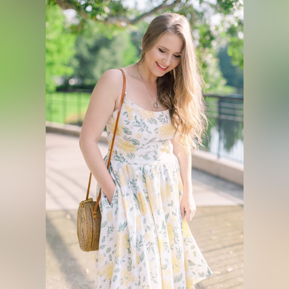 NWT Gal Meets Glam Abigail
